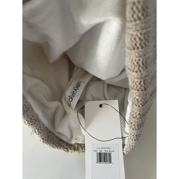 Calvin Klein Basket Stitch Knit Pom Beanie Hat Heathered Almond New! NWT - Picture 4 of 6